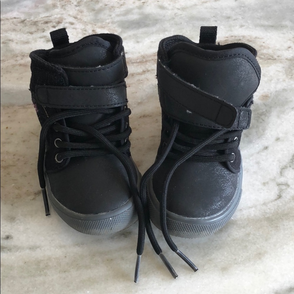 Black toddler boots